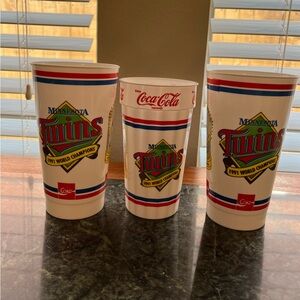 1991 Minnesota Twins World Champion stadium plastic cups